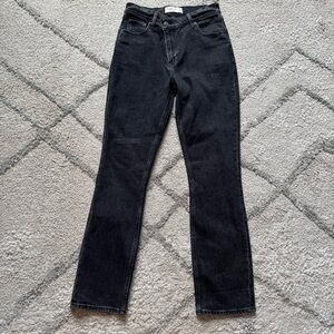 Abercrombie & Fitch black jeans 90’s slim straight ultra high rise 25 / 0 short